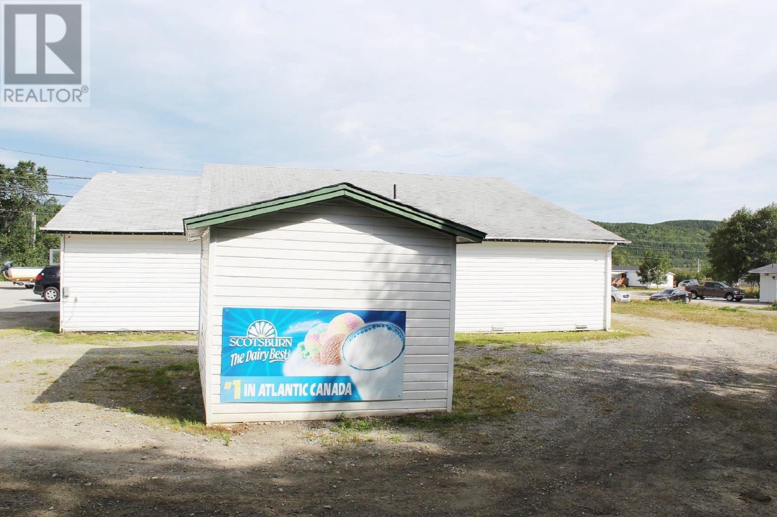 448-450 Jw Pickersgill Boulevard Property Photo 6