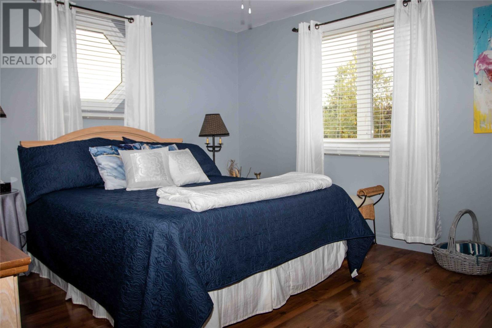 253 John Cabot Drive Property Photo 18