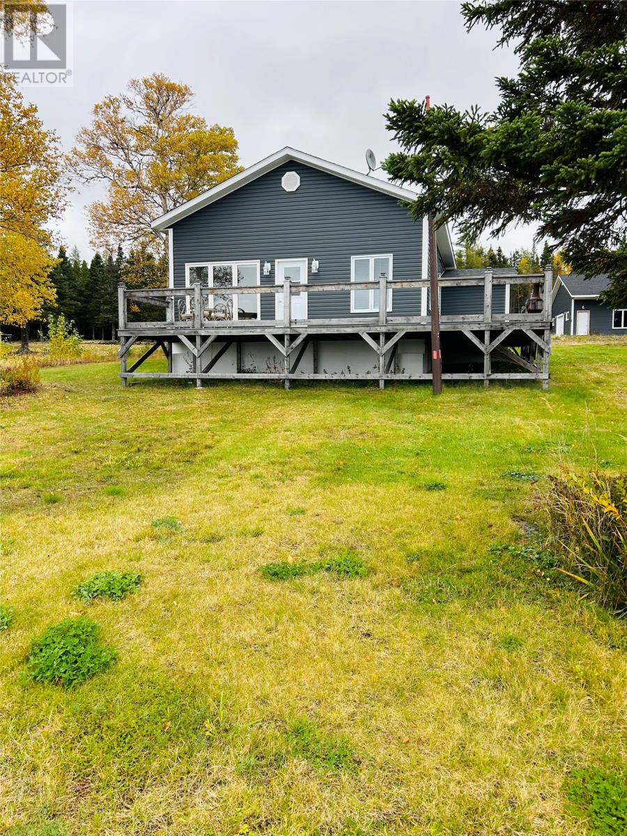 1023871 Martin Lake Road Property Photo 3