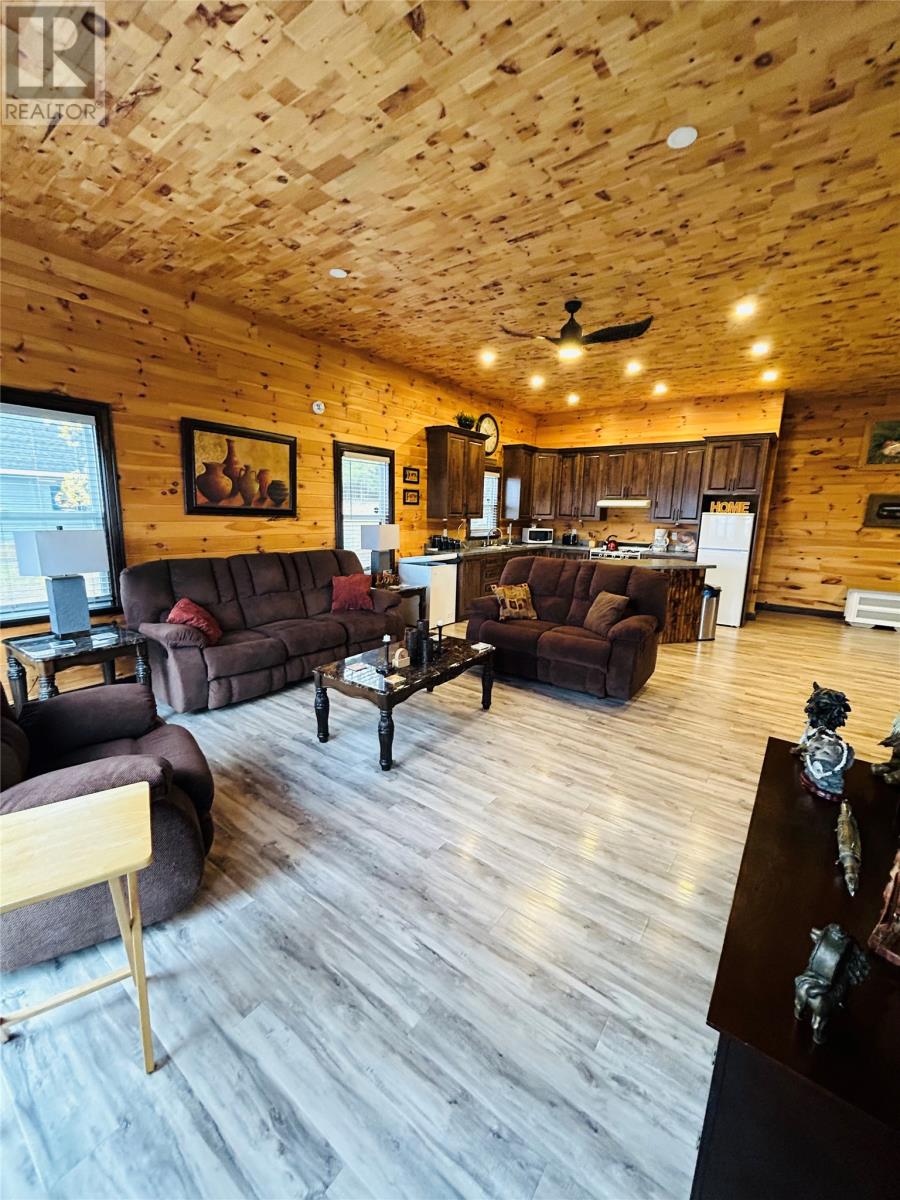 1023871 Martin Lake Road Property Photo 17