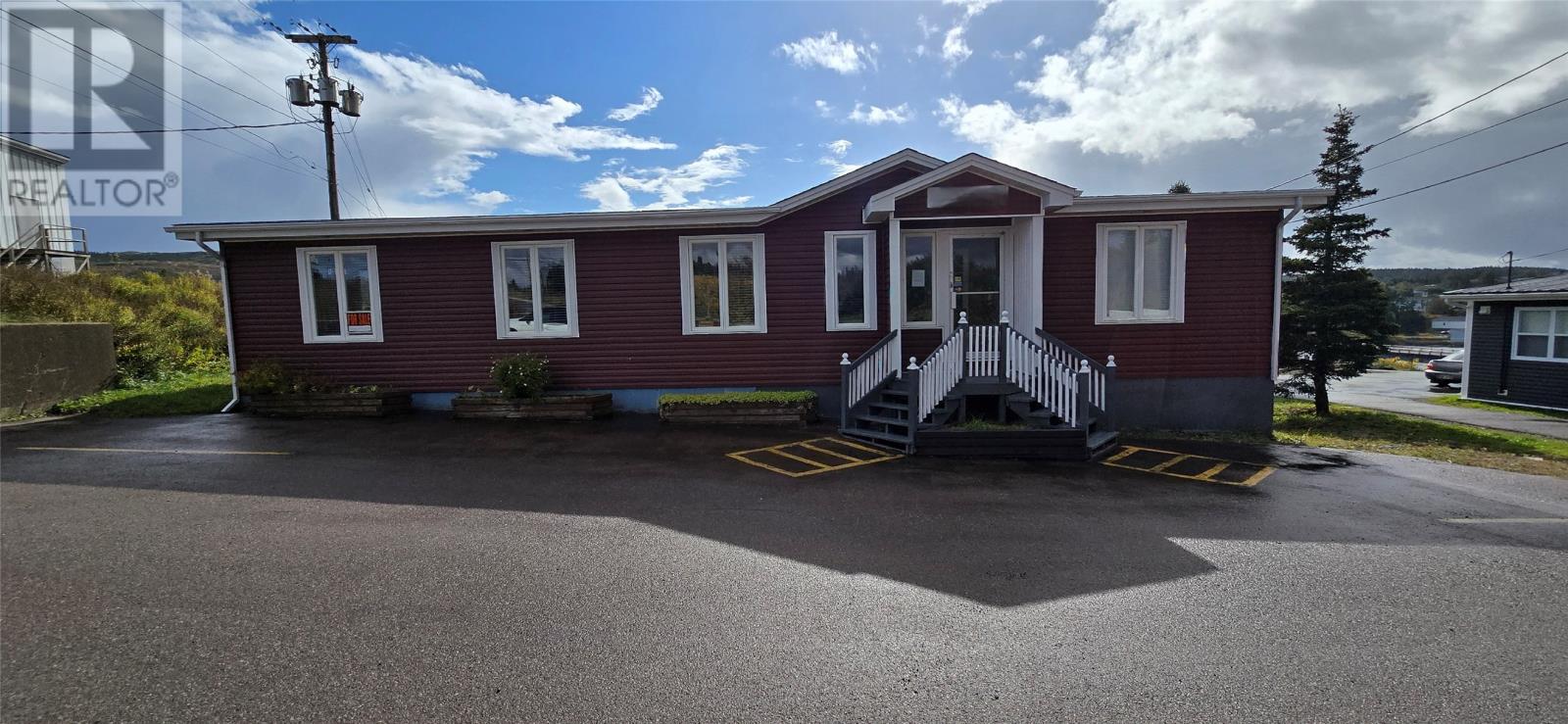2 Queen Street Property Photo
