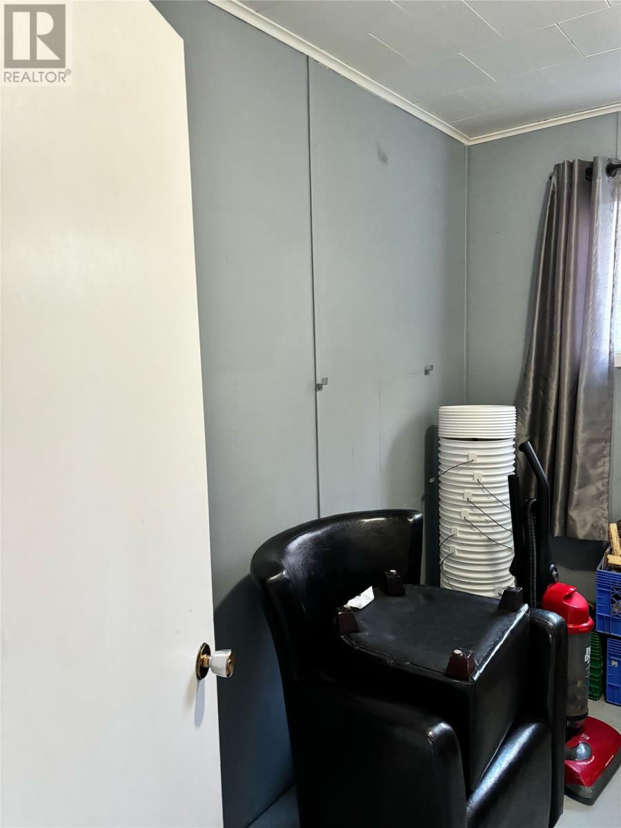 85 The New Road Property Photo 15