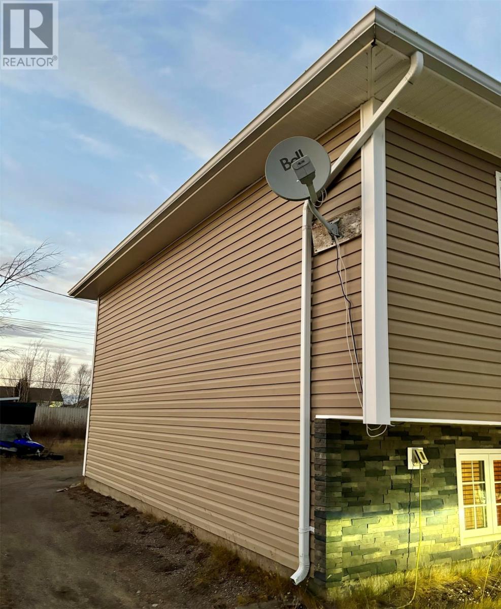 25 Mesher Street Property Photo 4