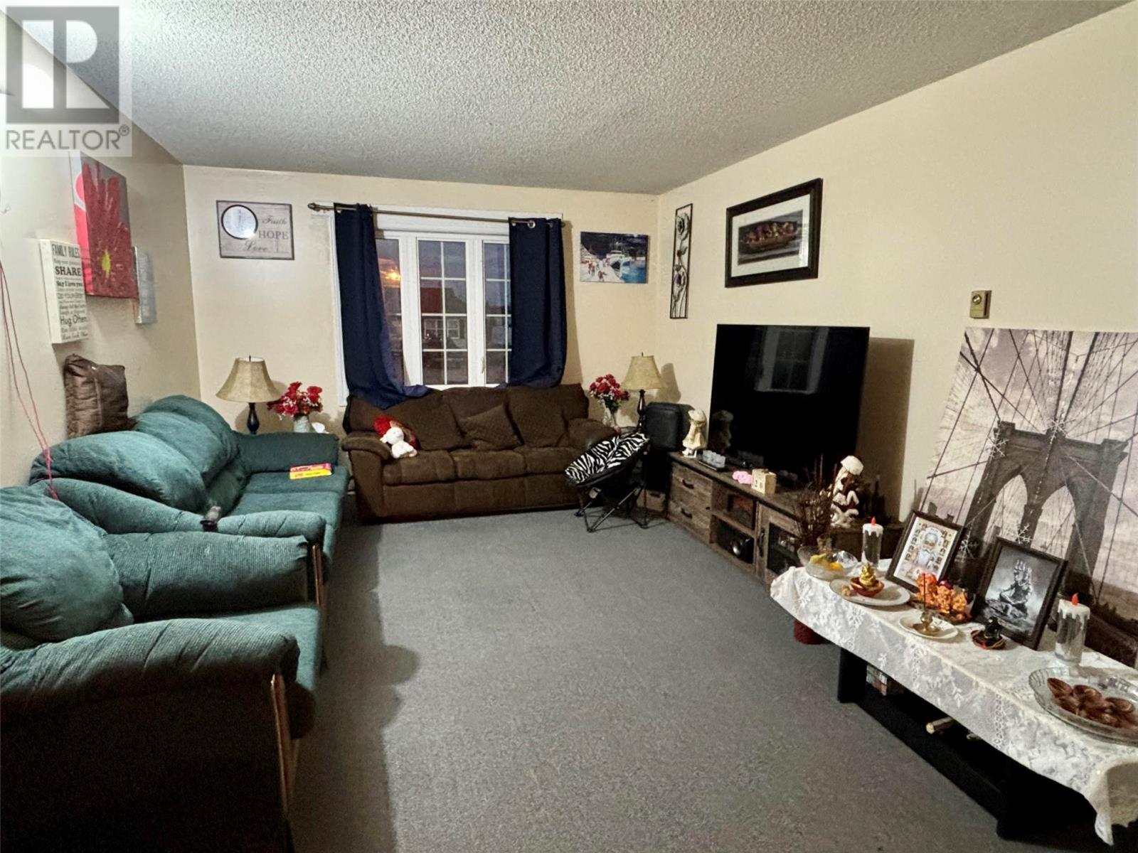 25 Mesher Street Property Photo 8