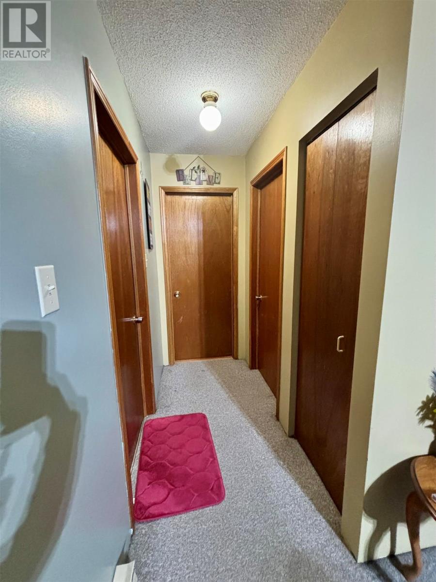 25 Mesher Street Property Photo 18