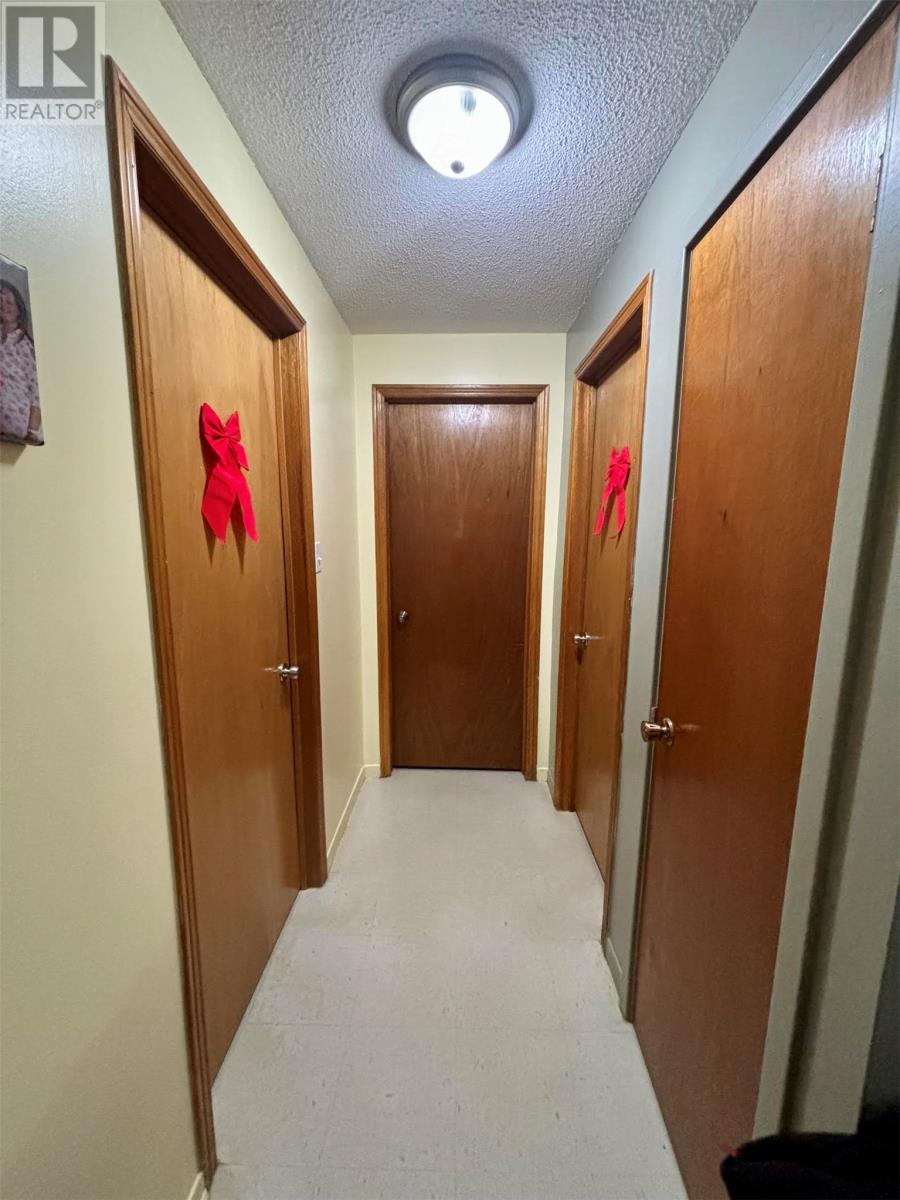 25 Mesher Street Property Photo 24