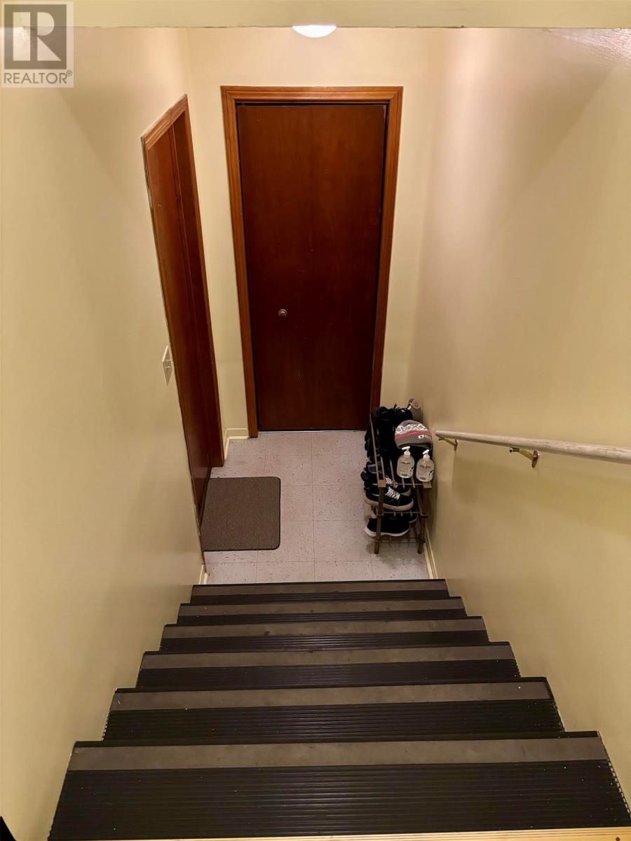 25 Mesher Street Property Photo 29