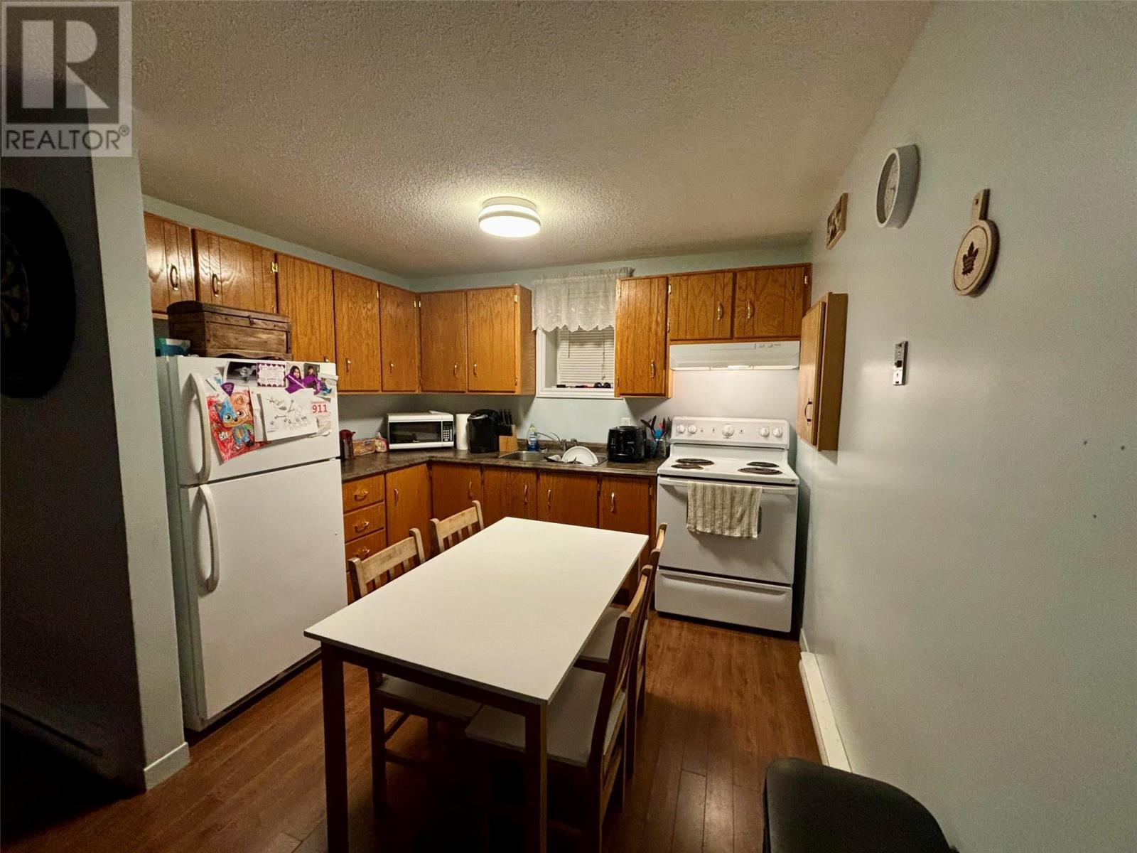 25 Mesher Street Property Photo 30