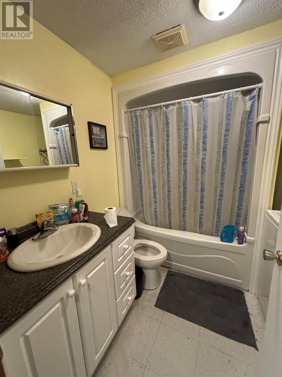 25 Mesher Street Property Photo 34