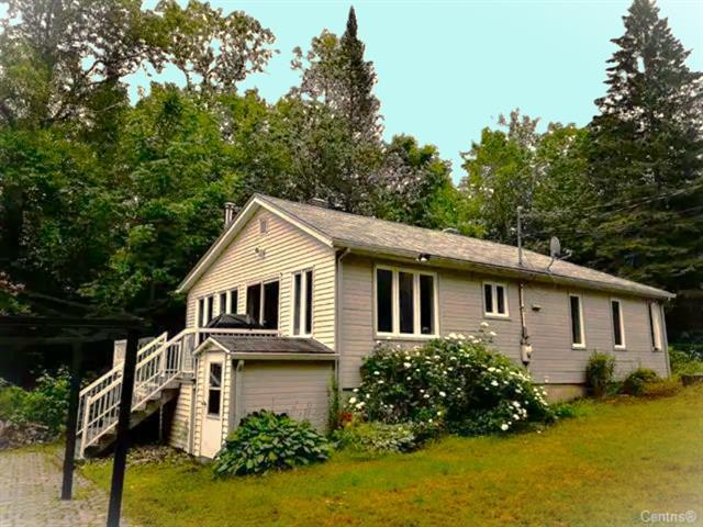 385 Ch. Du Tour-du-lac Property Photo 2