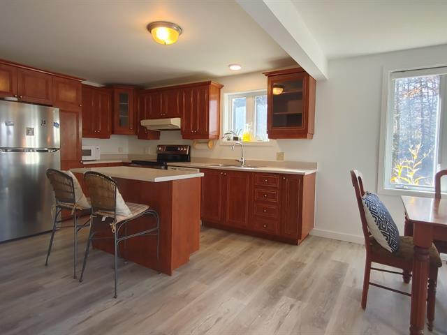385 Ch. Du Tour-du-lac Property Photo 9
