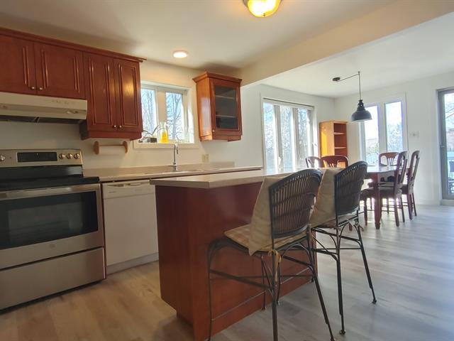 385 Ch. Du Tour-du-lac Property Photo 10