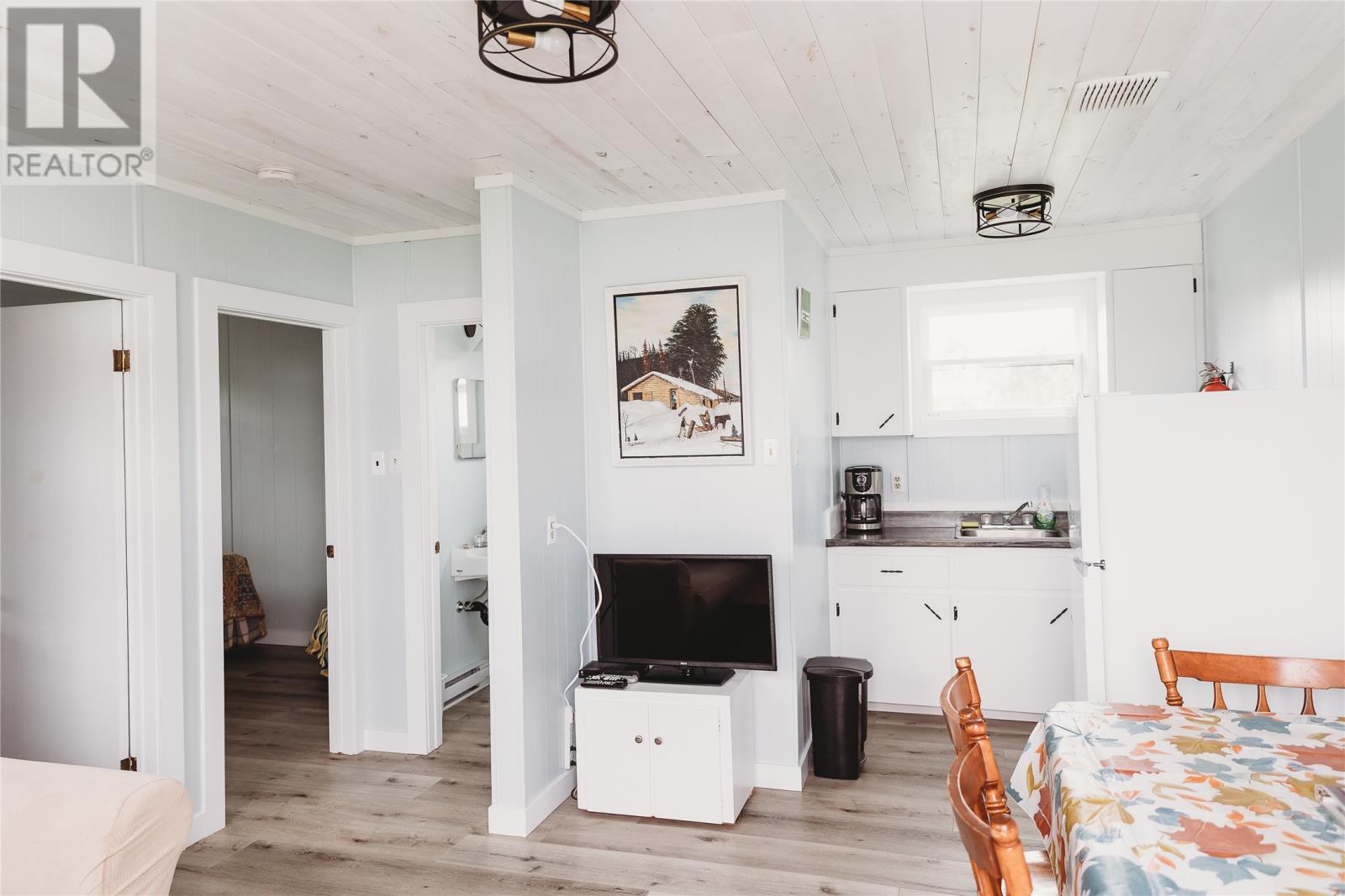 38 Beach Road Property Photo 28