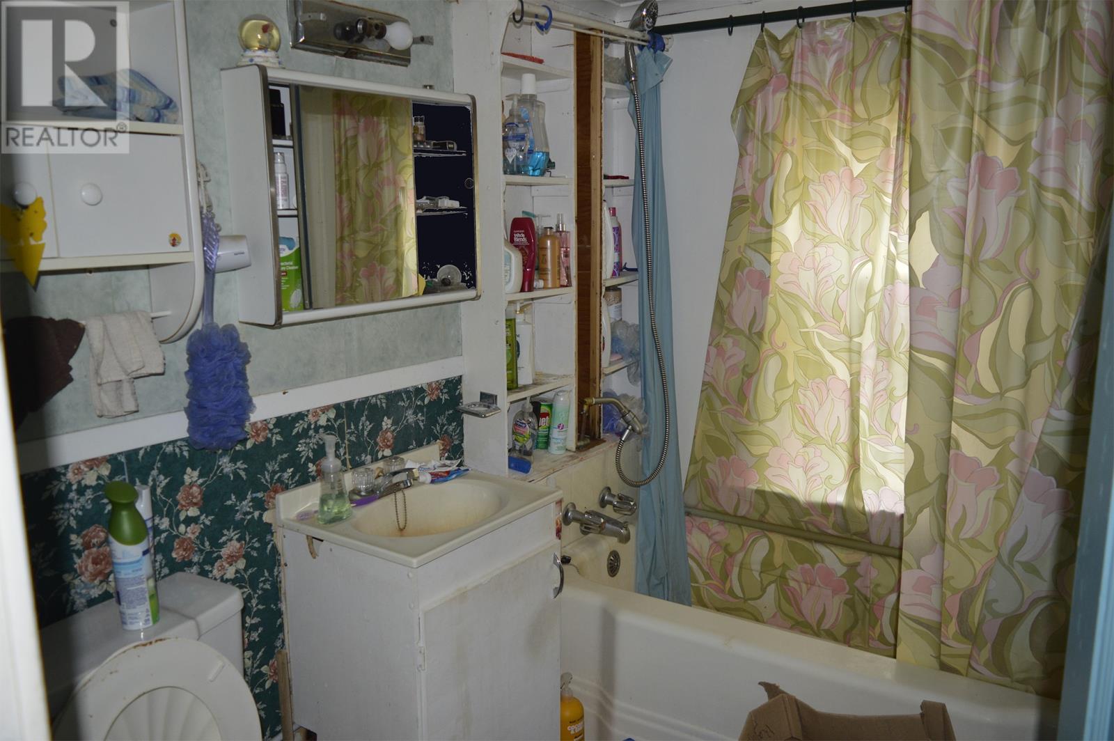 22 Masonic Avenue Property Photo 21