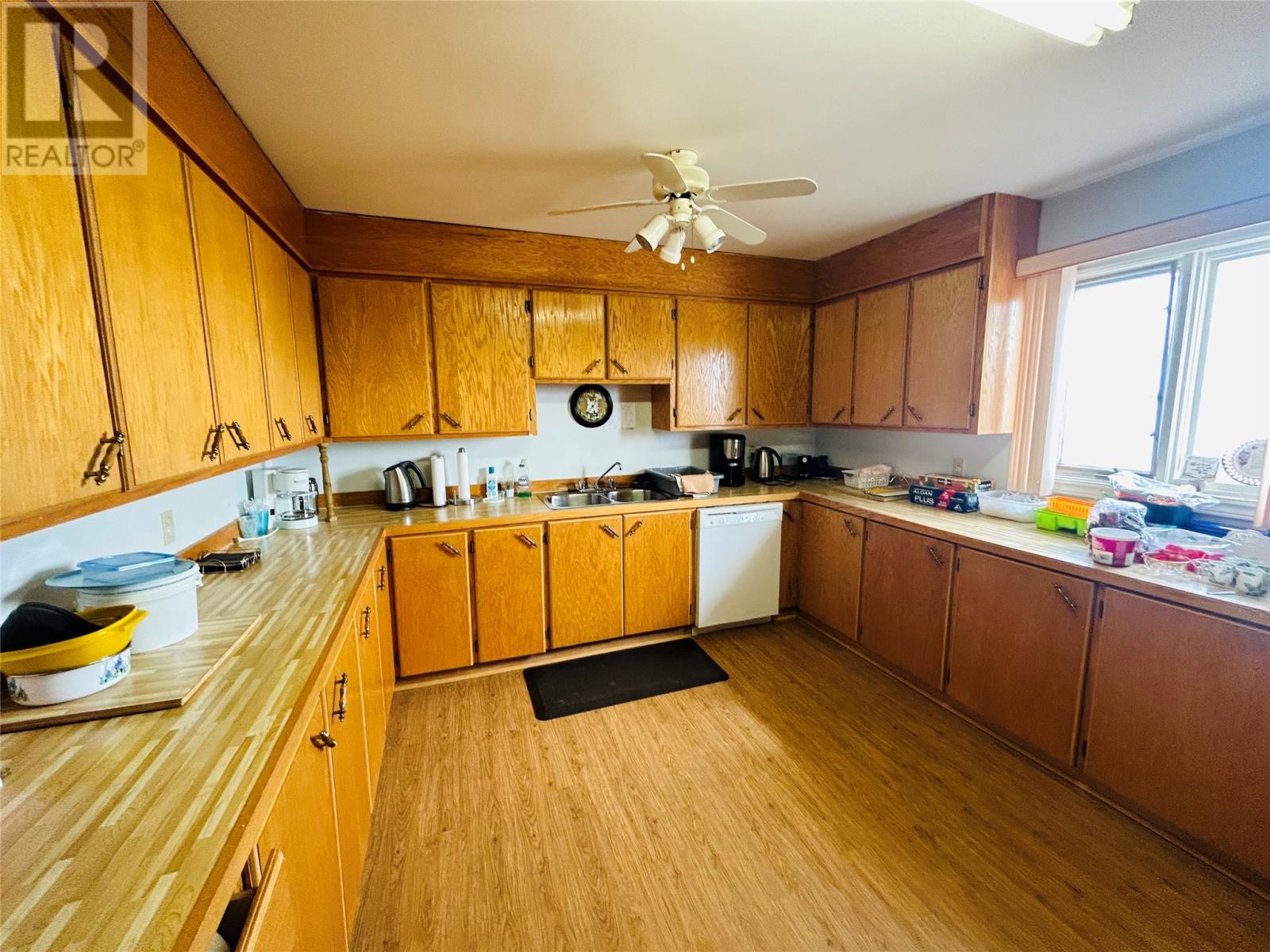 212 Main Street Property Photo 9