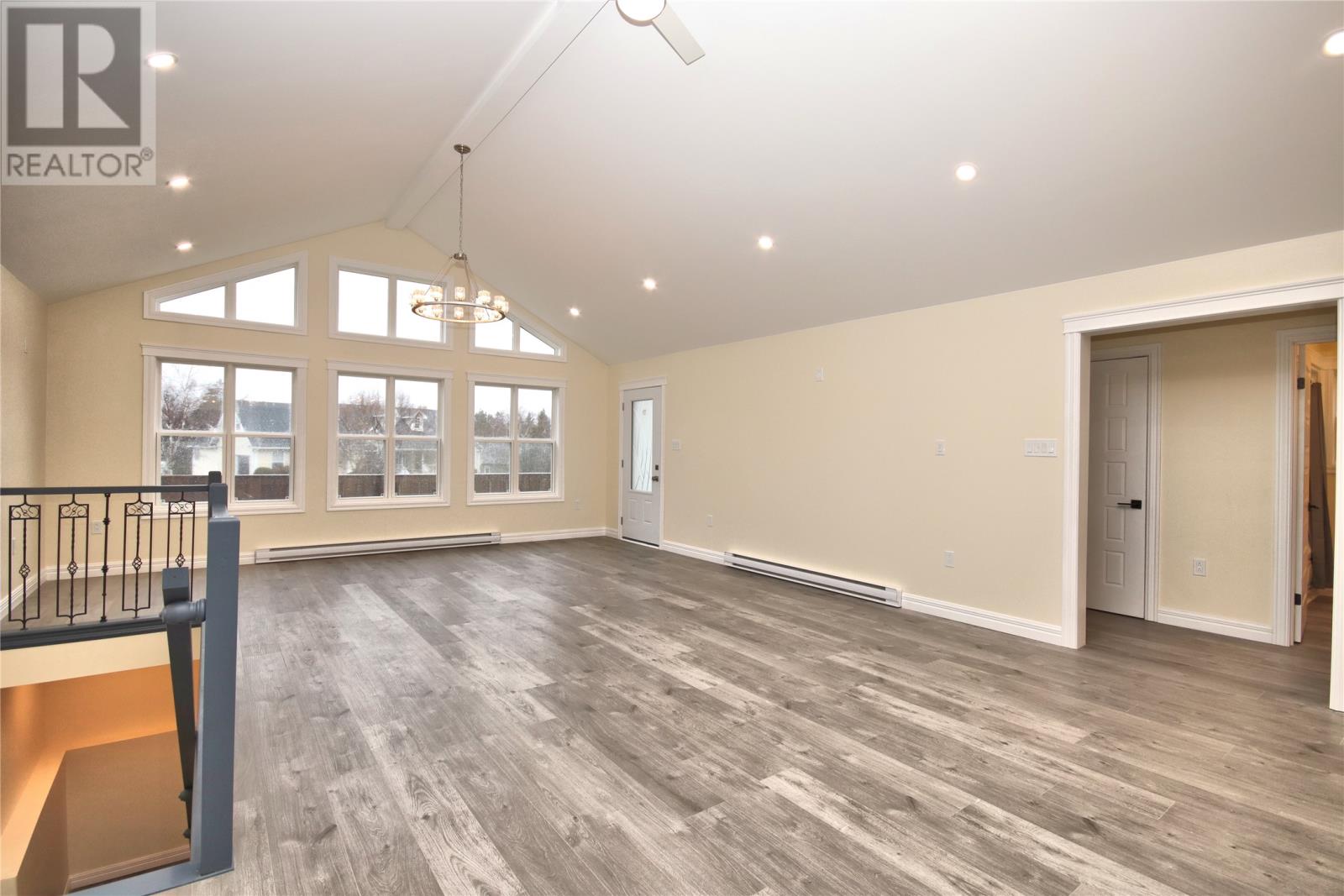 79 Forest Road Property Photo 14