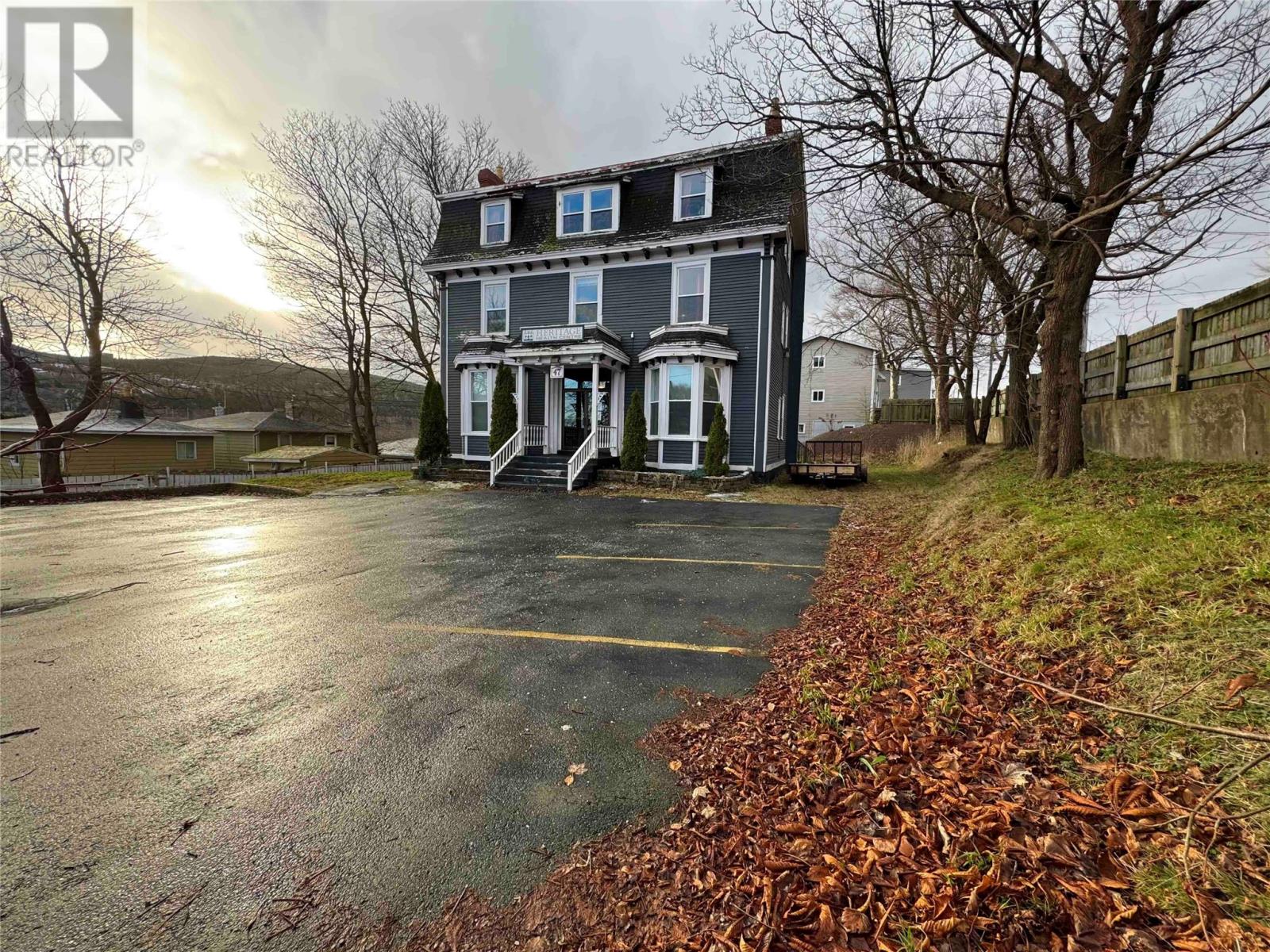 47 Leslie Street Property Photo 1