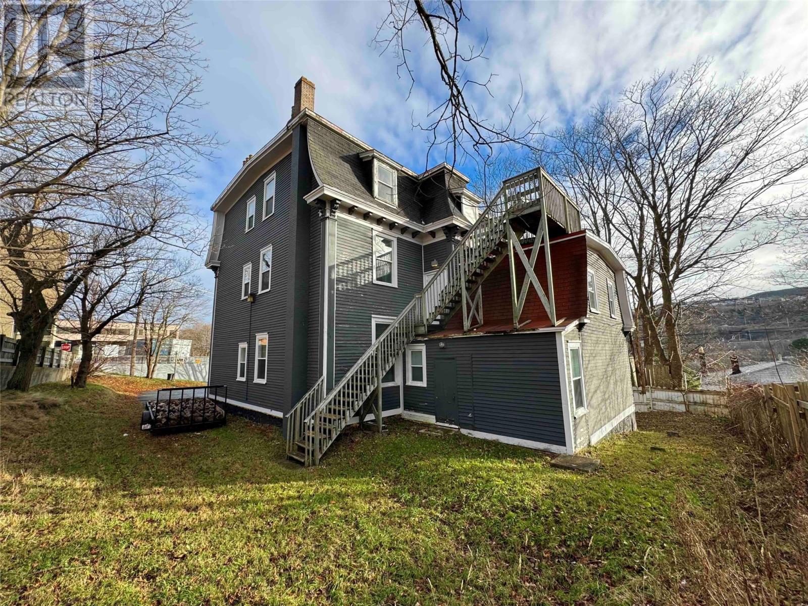 47 Leslie Street Property Photo 4