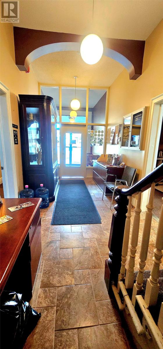 47 Leslie Street Property Photo 8