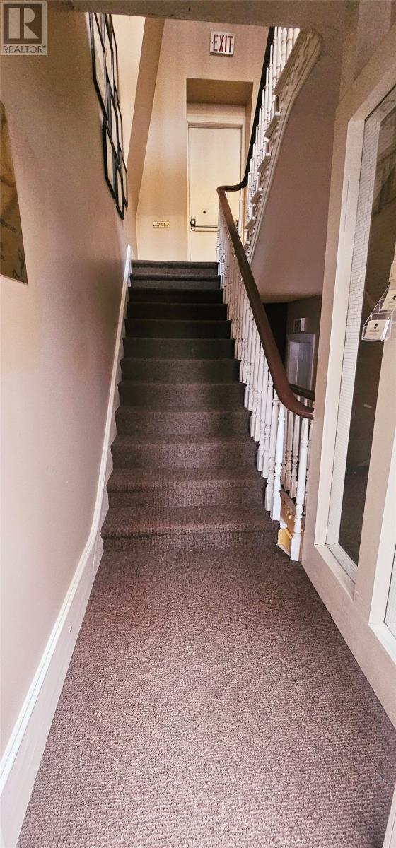 47 Leslie Street Property Photo 39