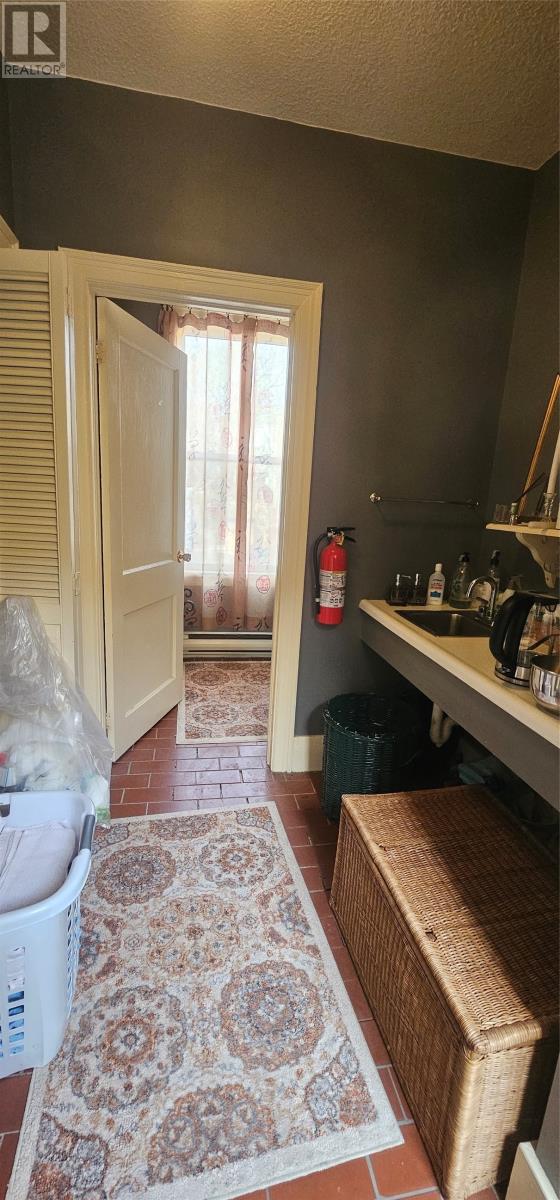 47 Leslie Street Property Photo 46
