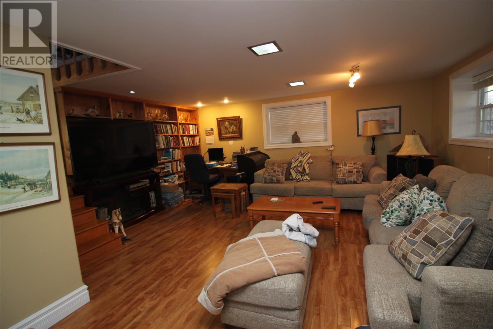 16 Domans Lane Property Photo 10