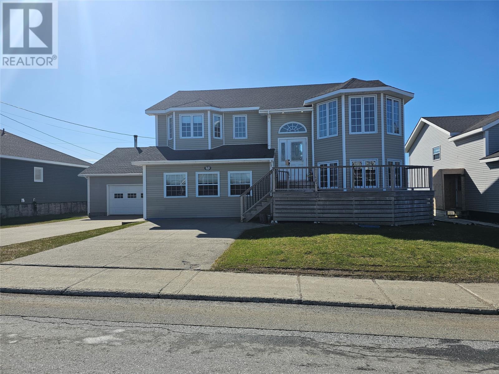 40 Smallwood Drive Property Photo 2
