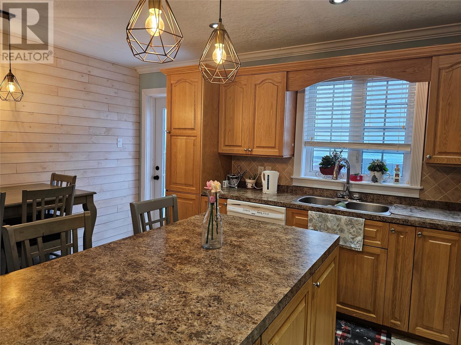 40 Smallwood Drive Property Photo 5