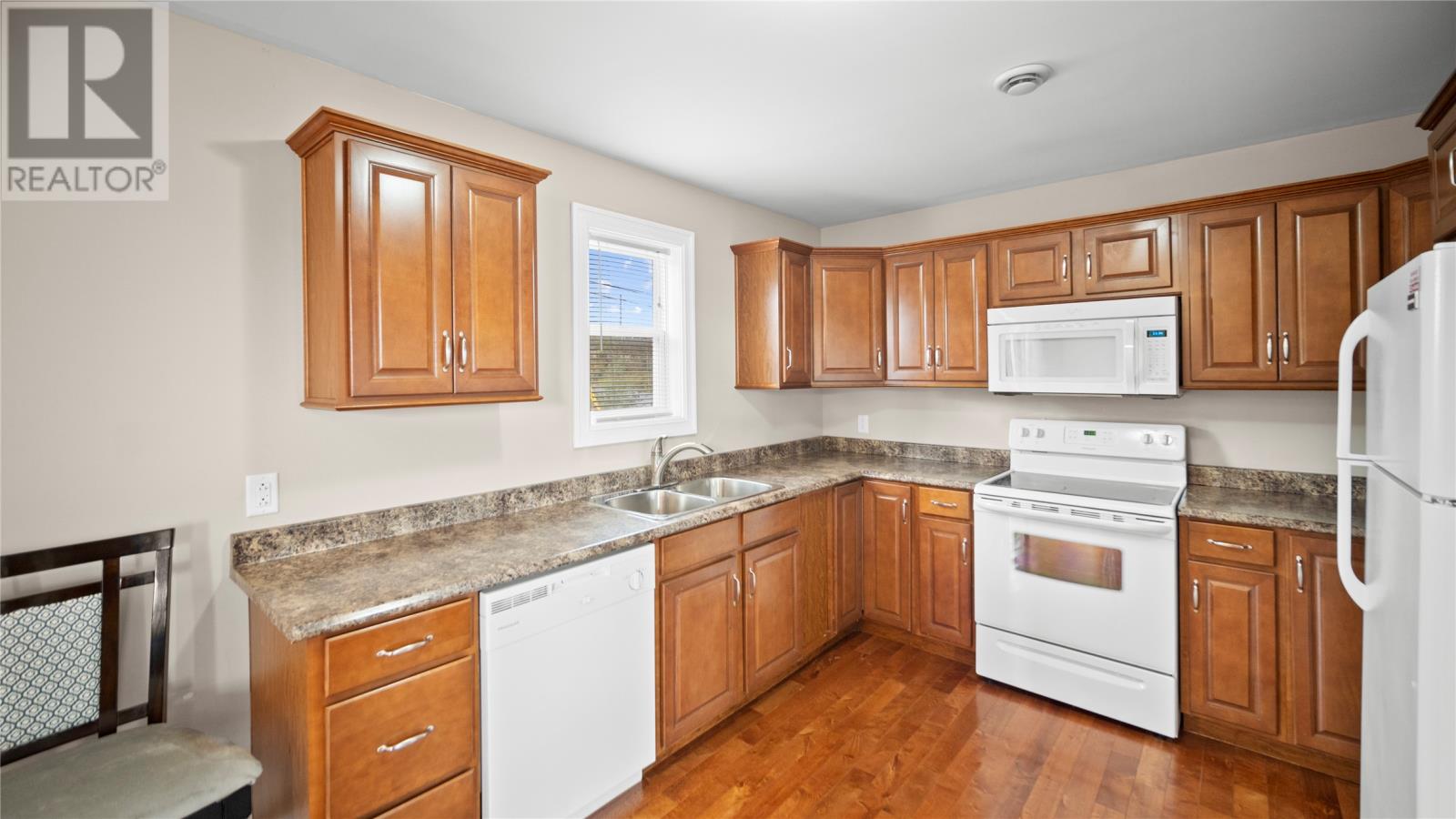 1 Leander Place Property Photo 12