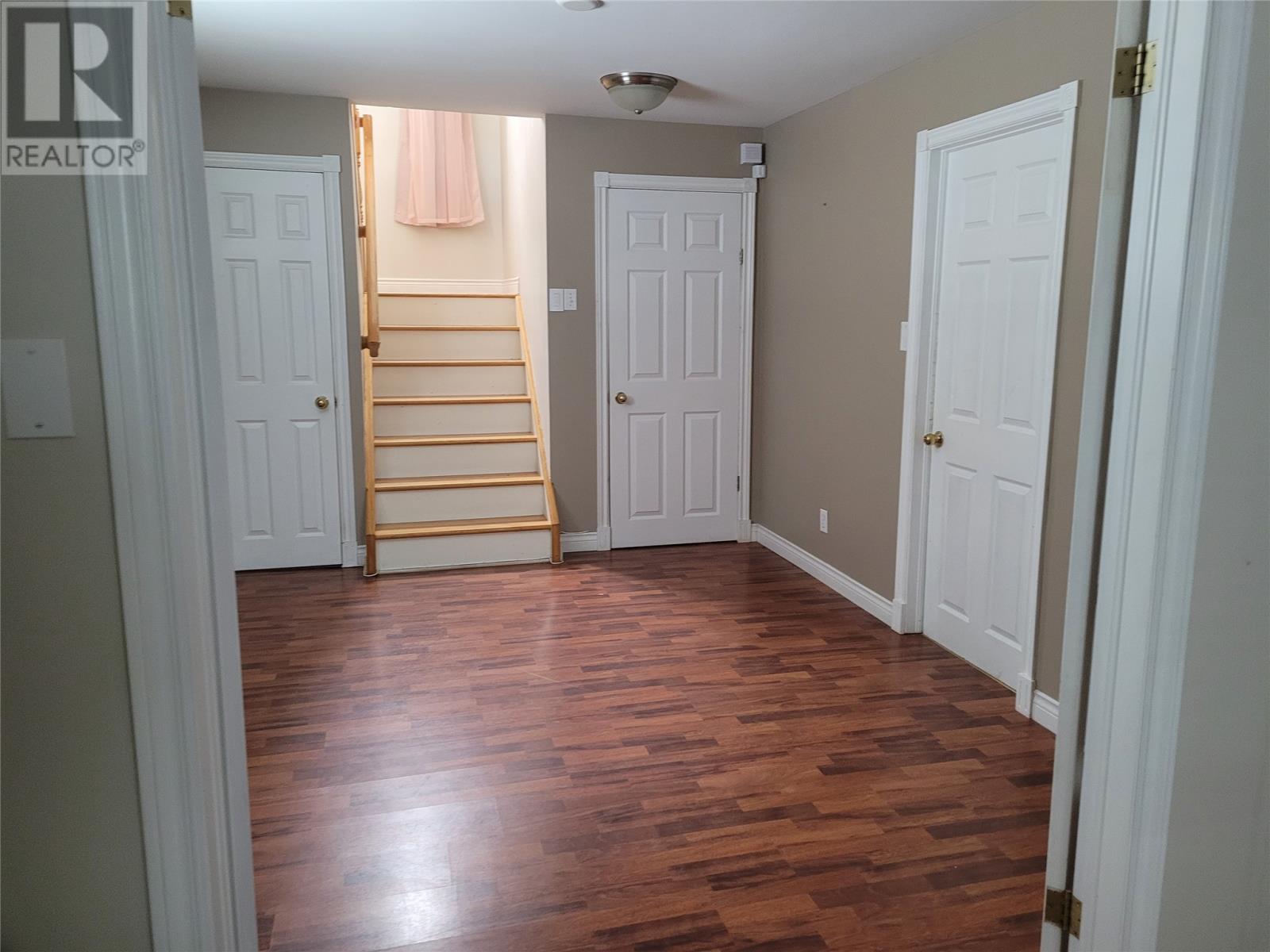 8 Eastmeadows Avenue Property Photo 14