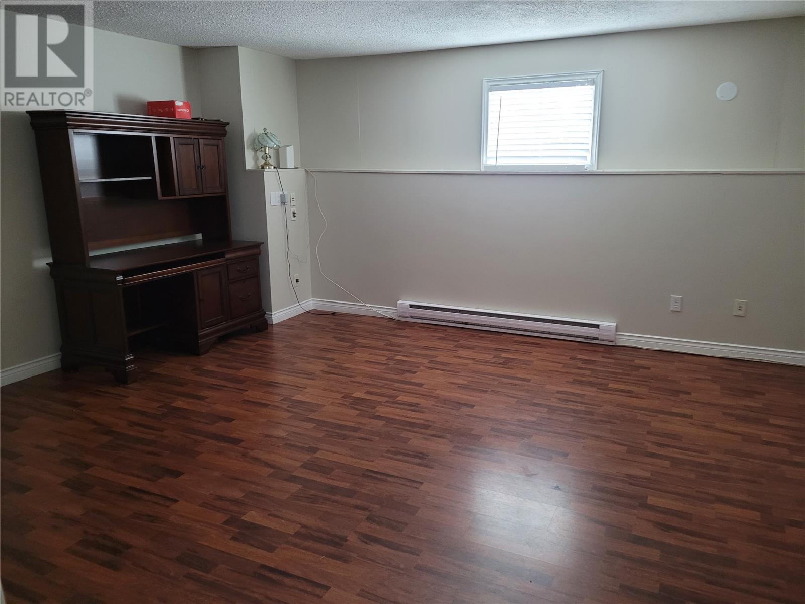 8 Eastmeadows Avenue Property Photo 15