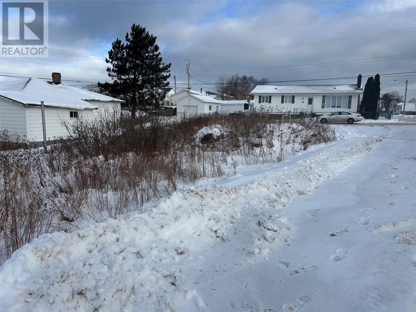 7 Master's Avenue Property Photo 4