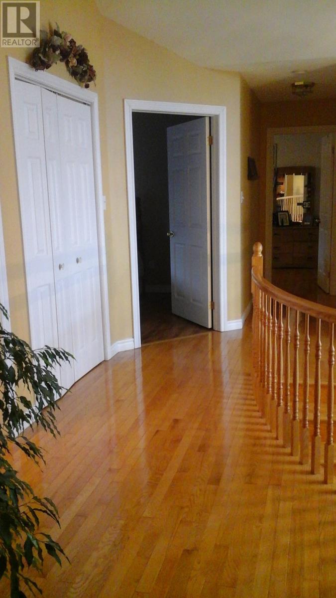 19 Hawthorn Avenue Property Photo 23