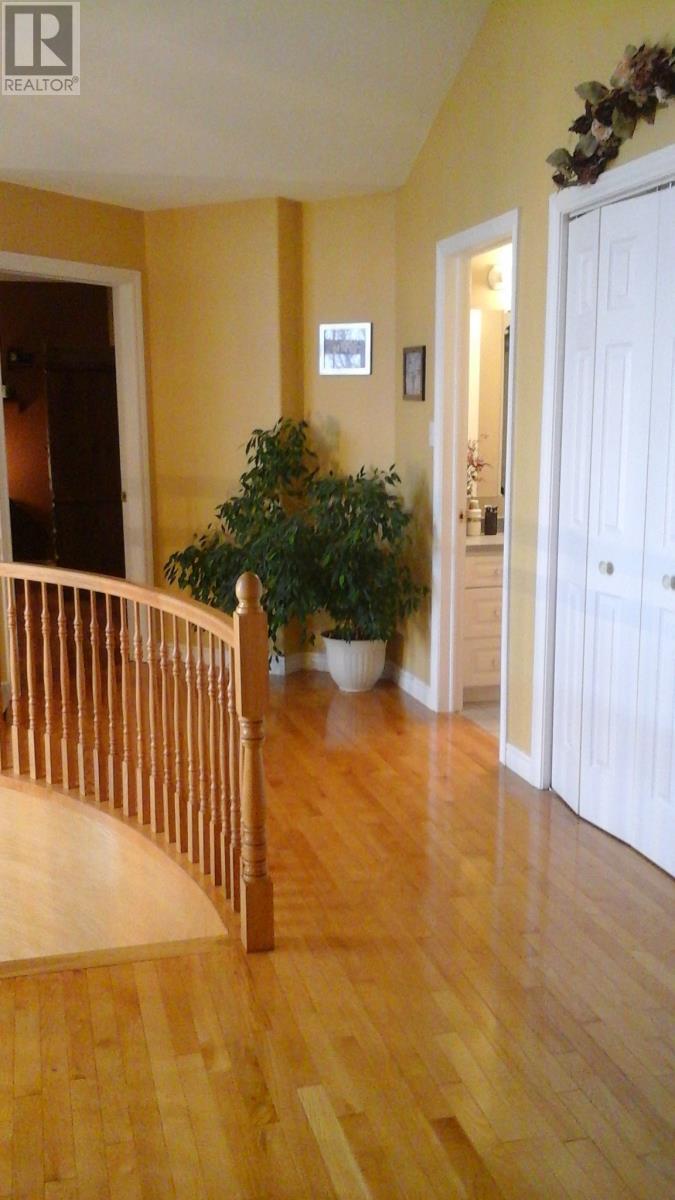 19 Hawthorn Avenue Property Photo 24