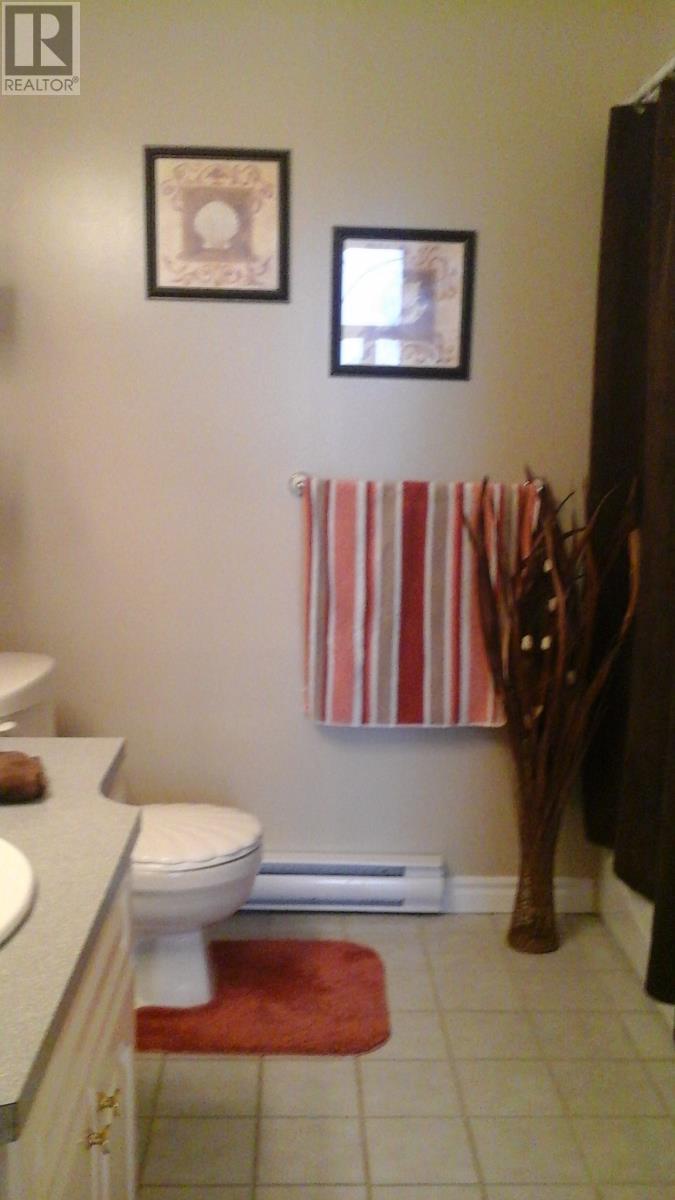 19 Hawthorn Avenue Property Photo 36