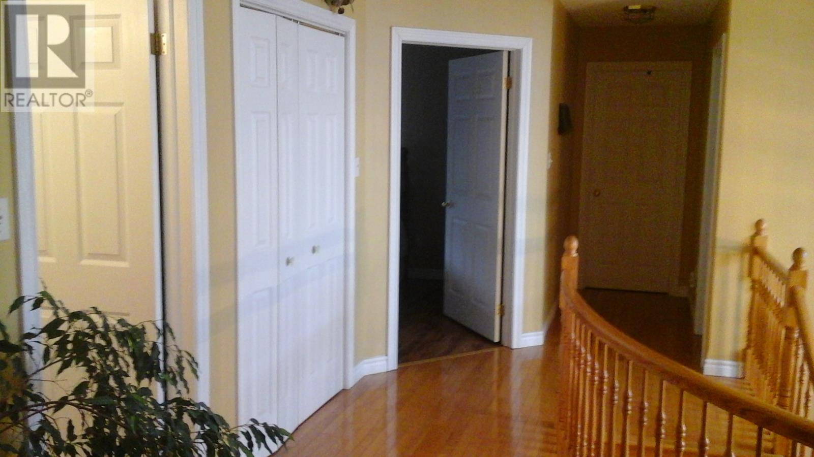 19 Hawthorn Avenue Property Photo 37