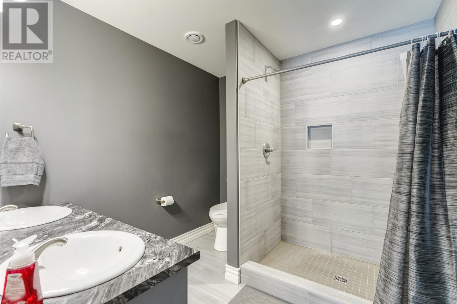 3 Forest Avenue Property Photo 21