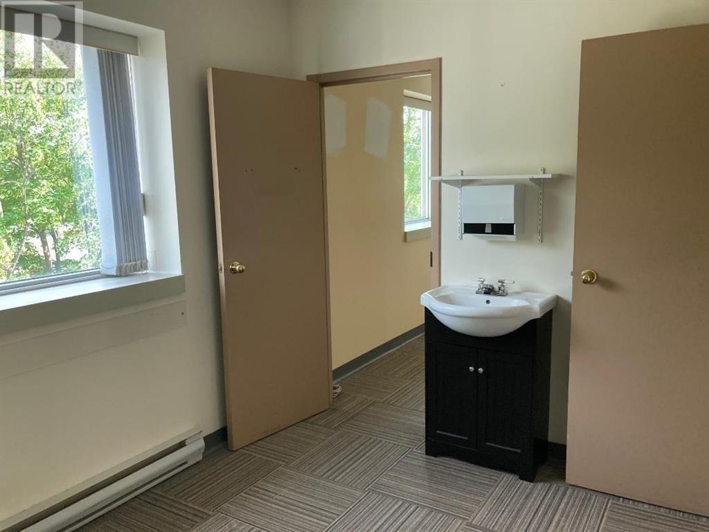 35 Campbell Avenue Property Photo 15