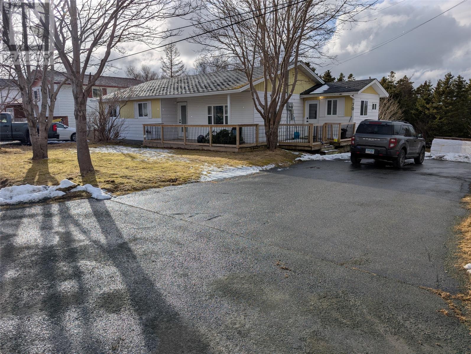 70 North Pond Road Property Photo