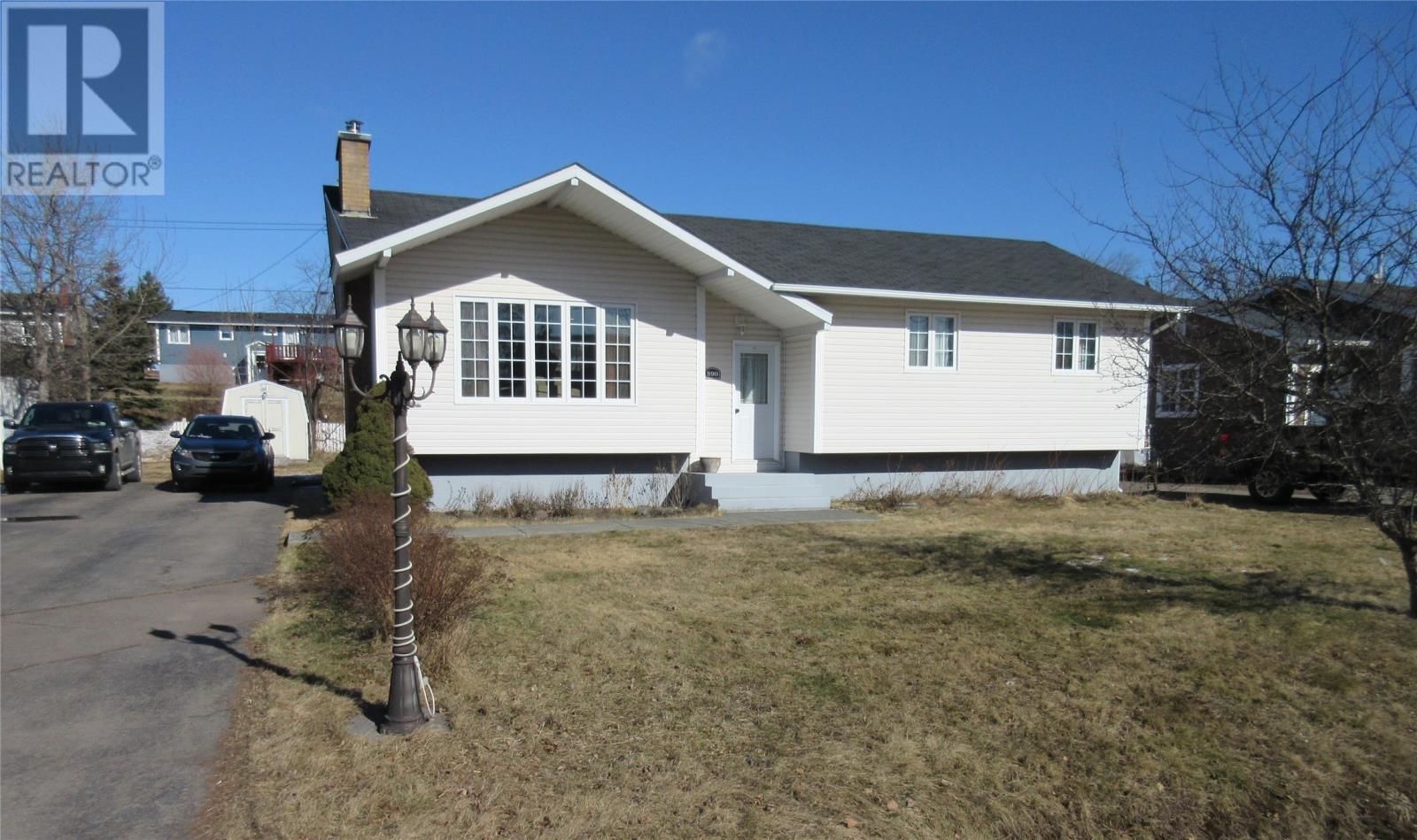 590 Main Street Property Photo