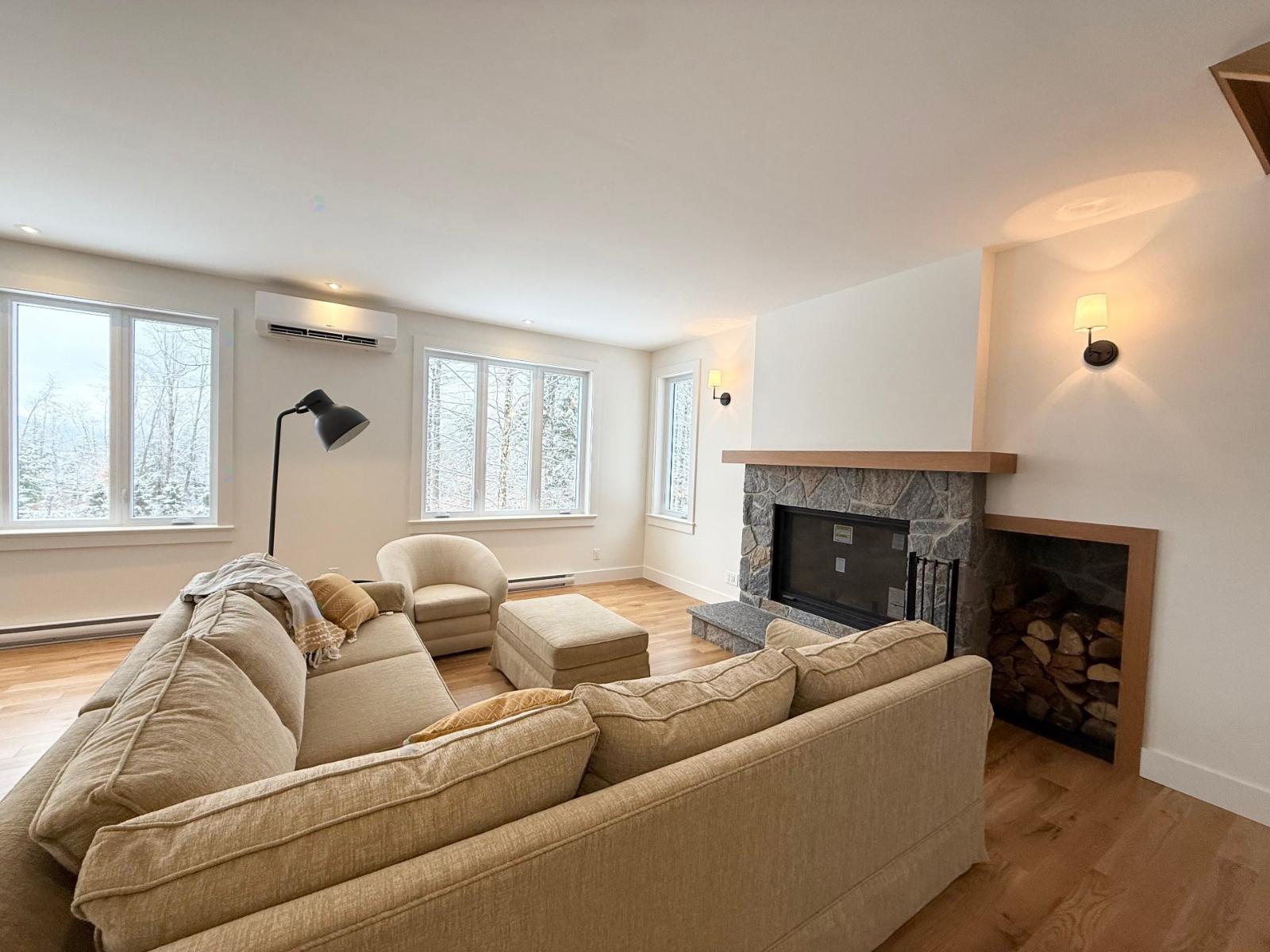 368 Ch. Des Sources Property Photo 3