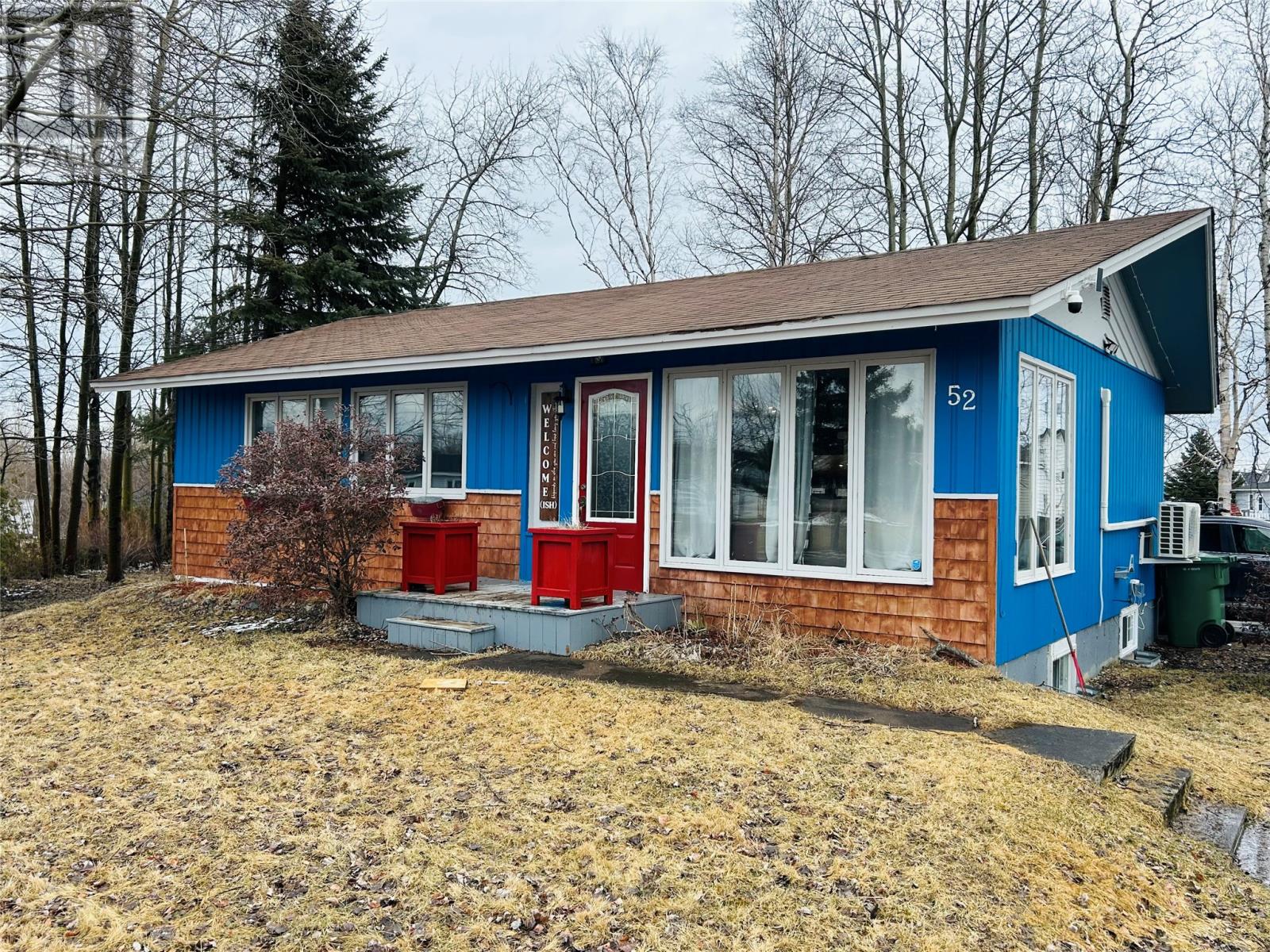 52 Commonwealth Drive Property Photo
