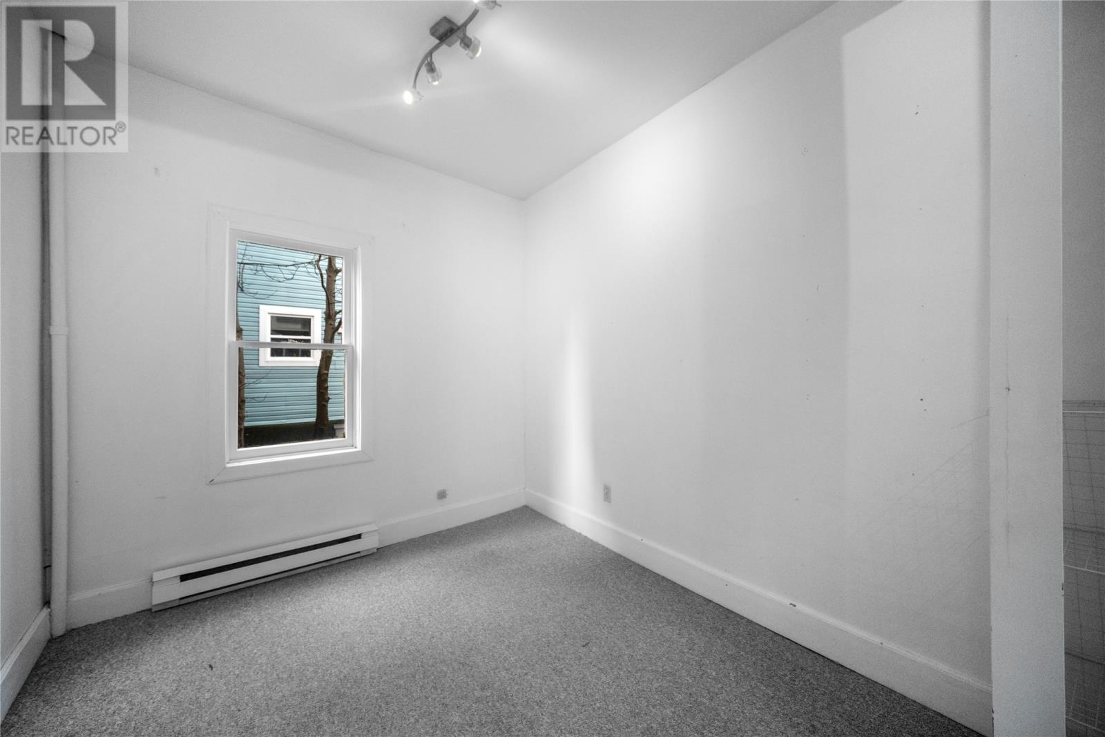 24 Henry Street Property Photo 7