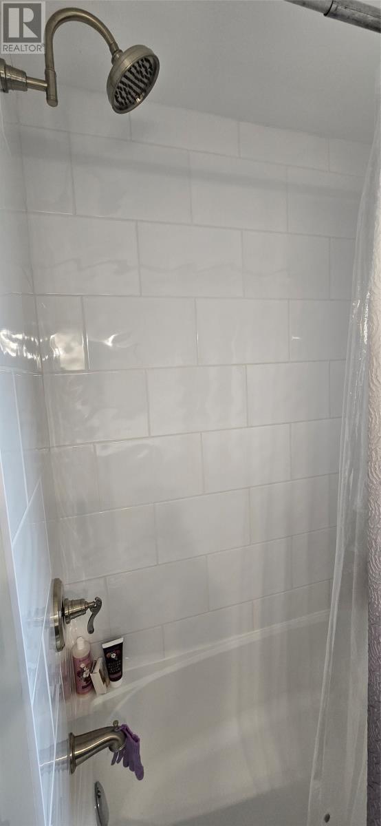 10 Brakes Place Property Photo 34