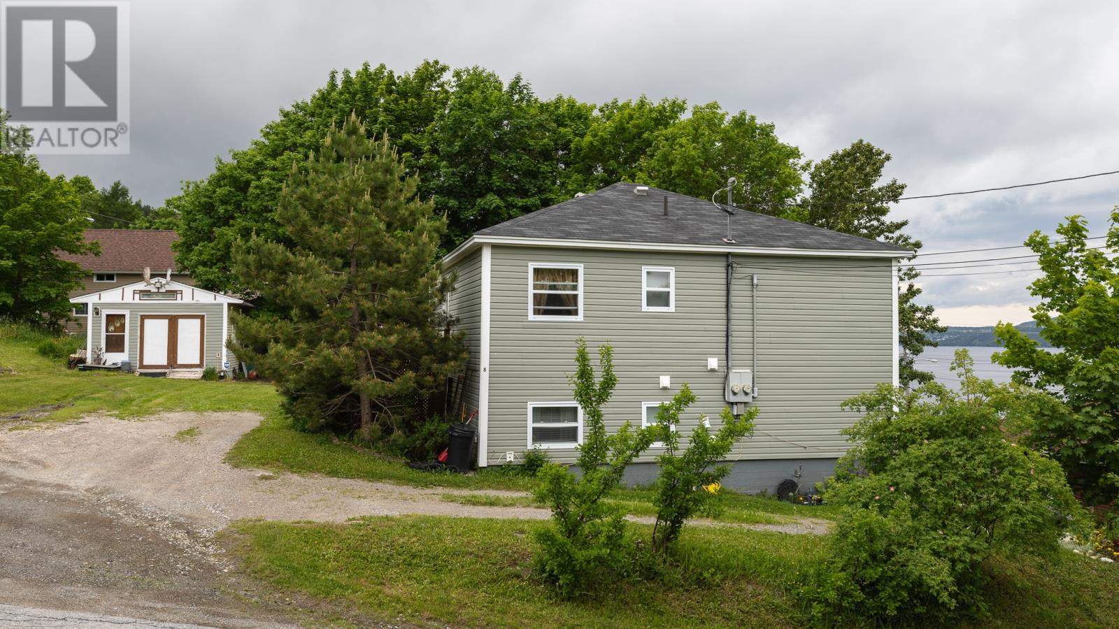 8 Lewis Avenue Property Photo