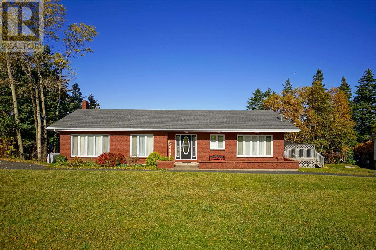 111 Oceanview Crescent Property Photo 1