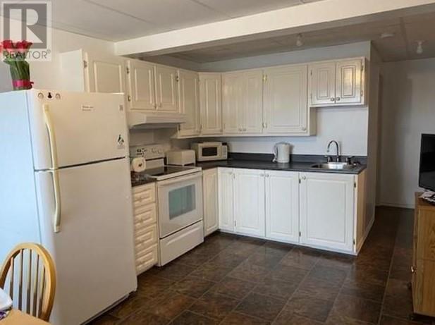 7 Cabot Road Property Photo 10