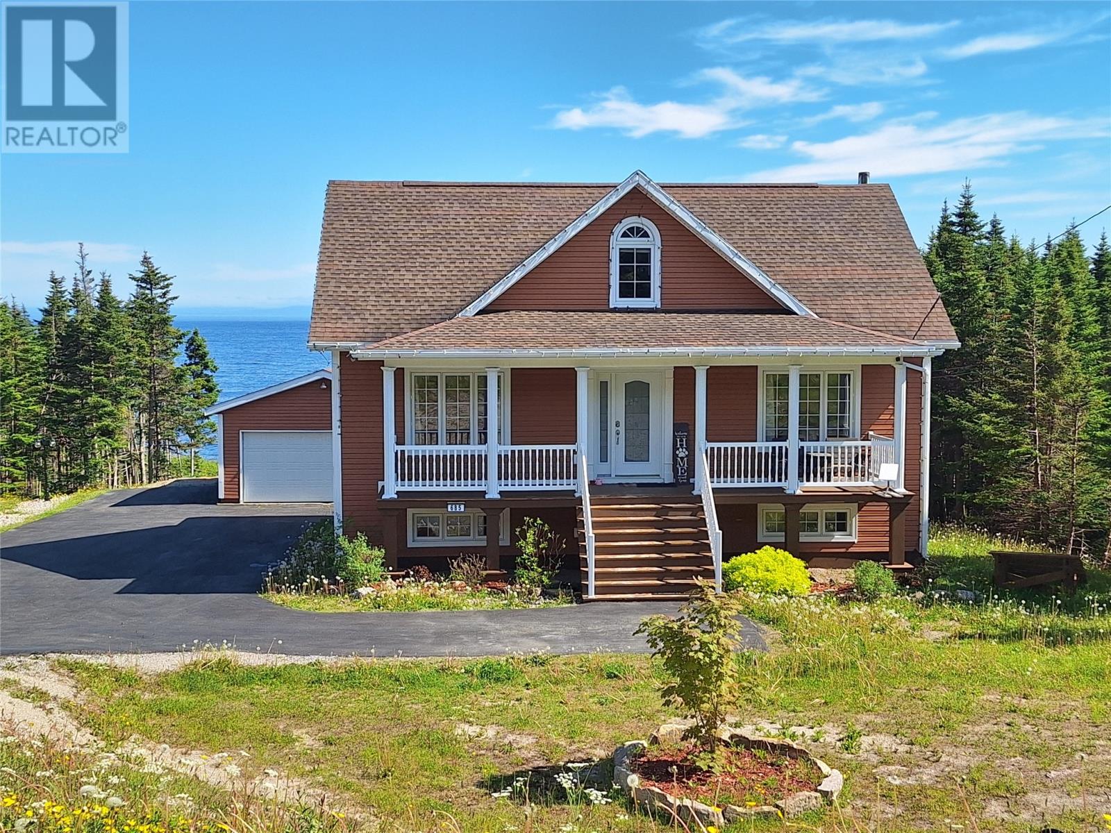 685 Oceanview Drive Property Photo 1