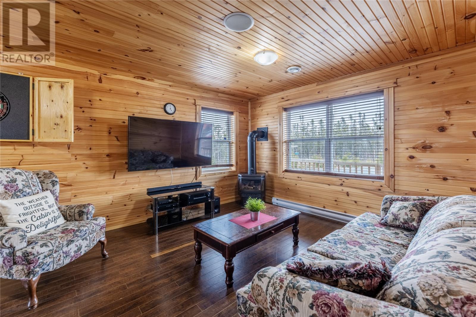 21 Country Lane Property Photo 8