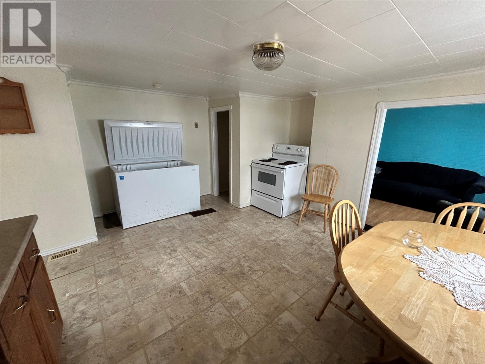 14 School Road Property Photo 6